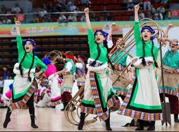 [NBA-湖人] 球迷骂东契奇是垃圾，后者命中高难度三分后回喷